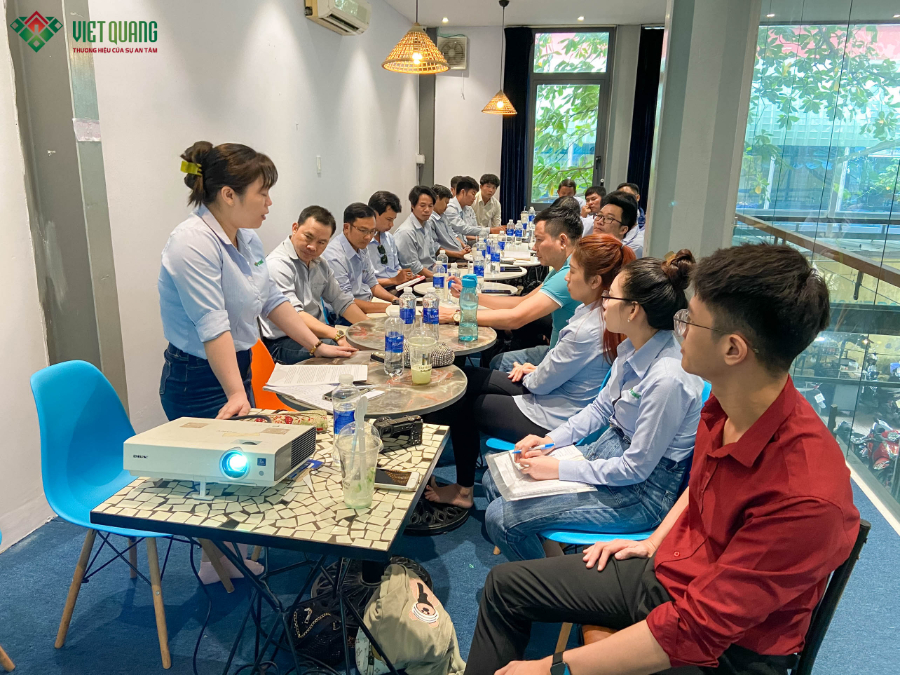 Việt Quang Group họp tổng kết quá trình hoạt động kinh doanh tháng 01/2023 
