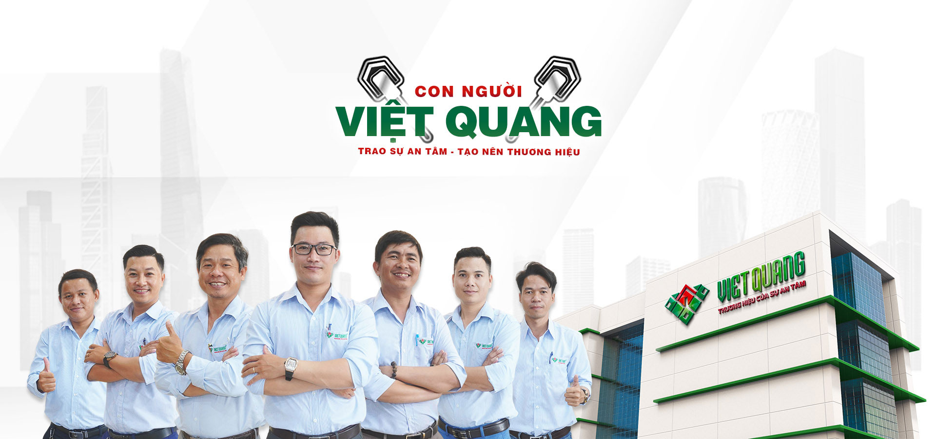 Banner đội ngũ Việt Quang Group 