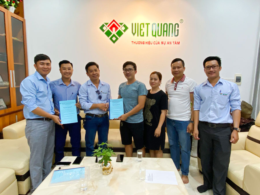 Việt Quang Group ký hợp đồng sửa chữa cải tạo nhà với gia đình anh Thạch ở Nhà Bè 