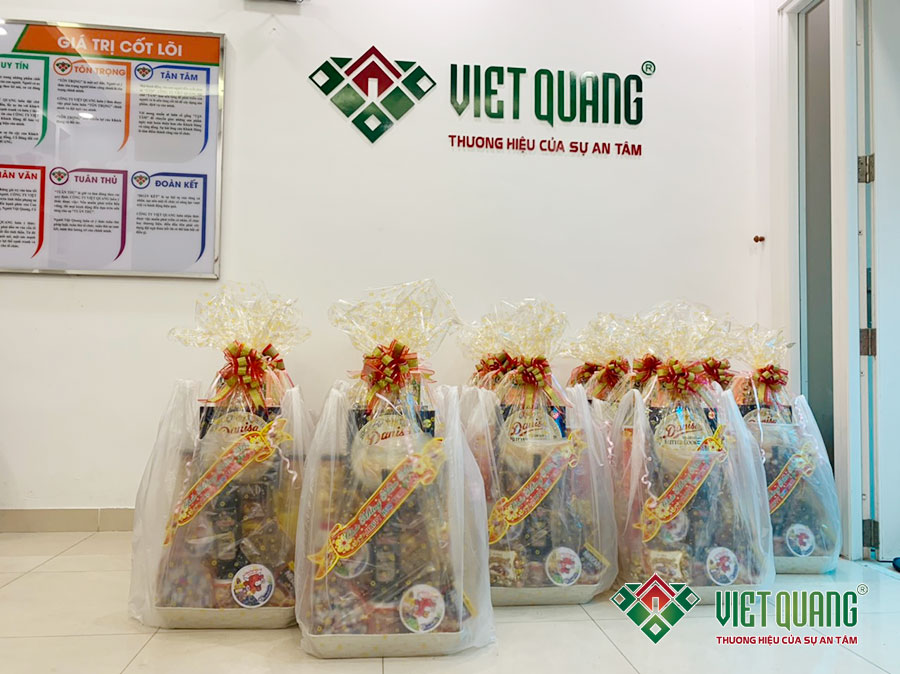 Việt Quang Group tặng quà Tết cho nhân sự – Xuân Nhâm Dần năm 2022