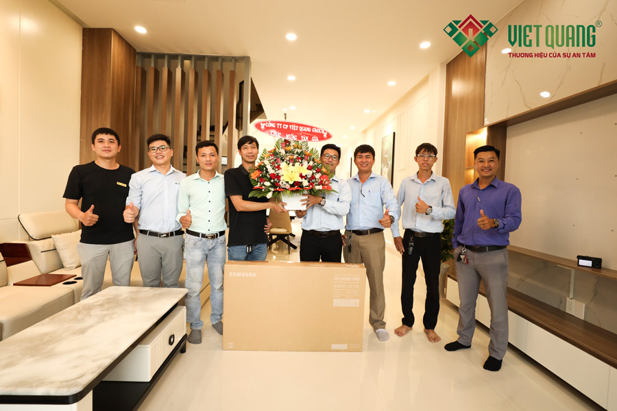 Việt Quang Group bàn giao nhà phố 4 tầng 5x21m của anh Việt tại Hóc Môn