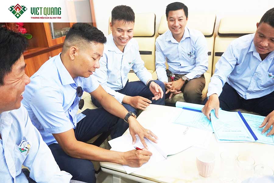 Ký hợp đồng xây nhà trọn gói 1 Trệt 2 Lầu Mái nhà Anh Trí ở Quận 6