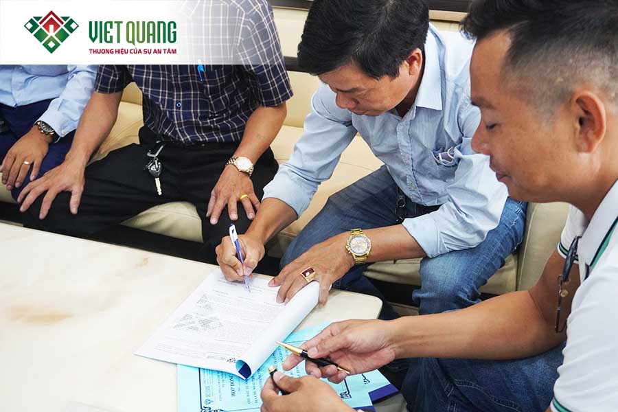 Ký hợp đồng trọn gói ngôi nhà phố 1 Trệt 1 Lửng 4 Lầu Diện tích 4x16m nhà Anh Đàn ở Quận Bình Thạnh