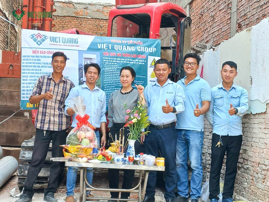 Khởi công xây dựng nhà phố 3 tầng, tum sân thượng của gia đình Chị Hằng tại Quận 1