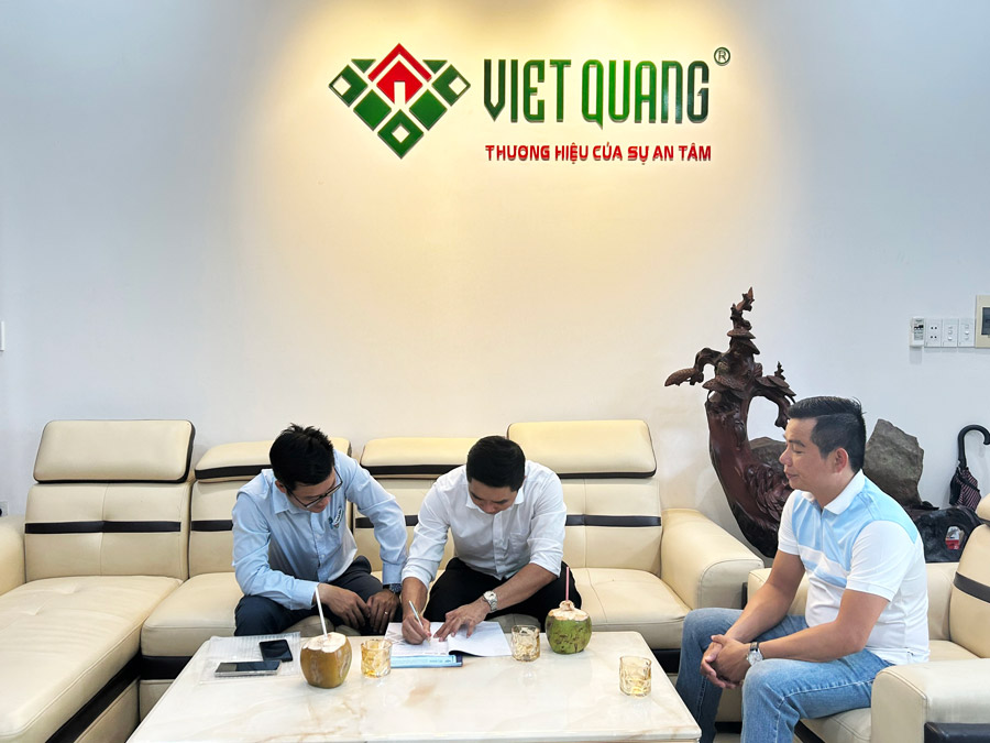 ký hợp đồng xây nhà trọn gói, quy mô 3 tầng sân thượng có giàn phẹt 4x12m nhà Anh Tuấn ngụ ở Quận 12