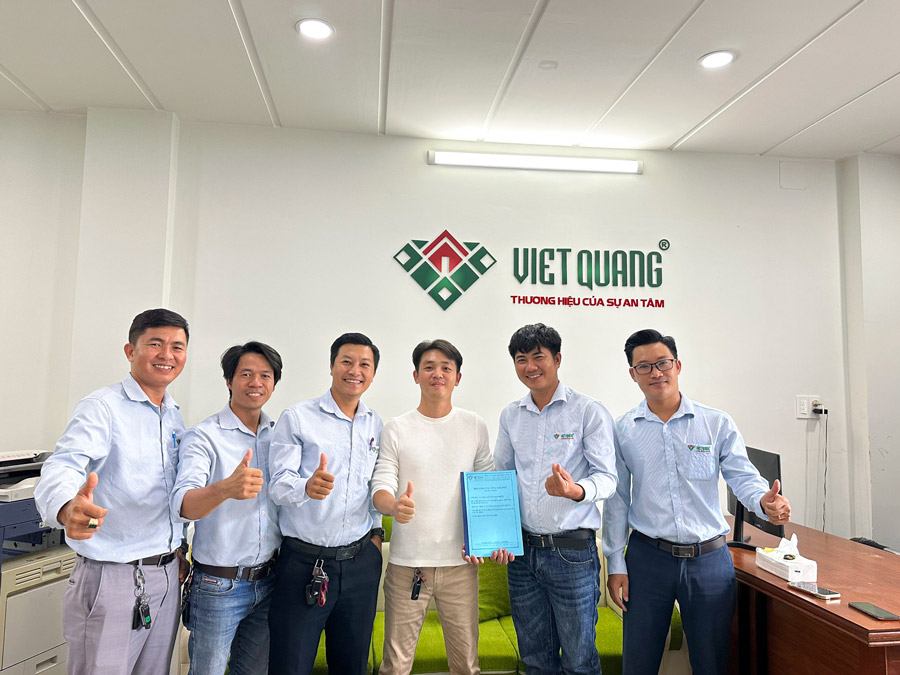 Ký hợp đồng xây mới nhà tiền chế 2 tầng sân thượng nhà Anh Quân ngụ ở Q3
