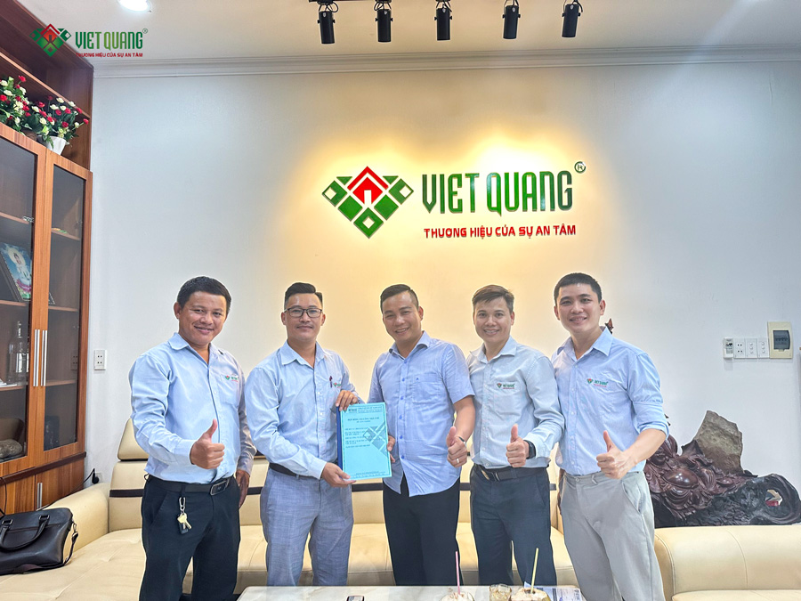 Ký hợp đồng xây nhà trọn gói 4 tầng 6,4x22m Chị Loan ở Thủ Đức