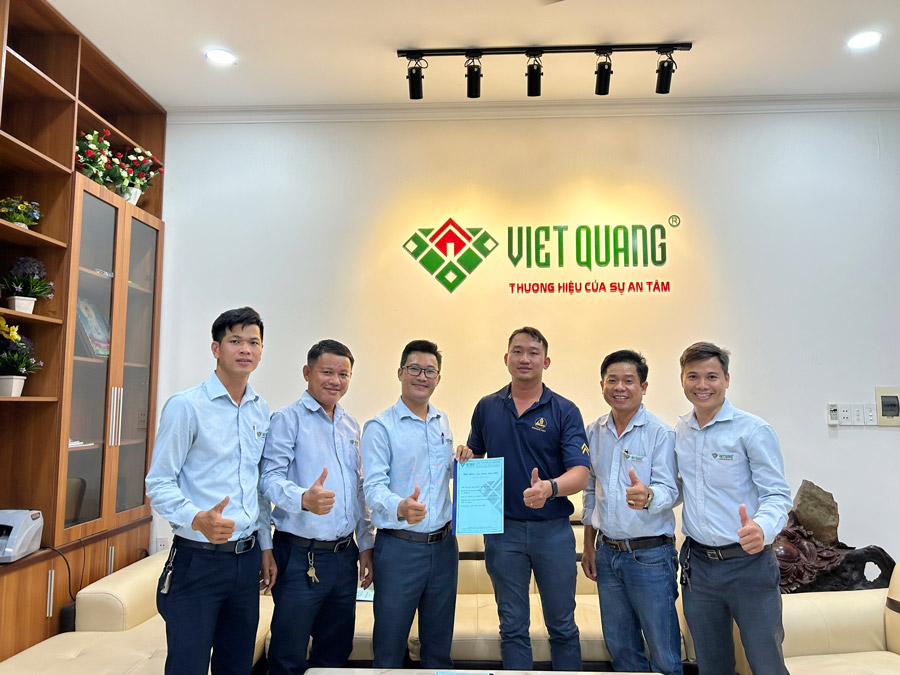 Ký hợp đồng xây nhà trọn gói 4 tầng Chị Trân ở Quận 11 