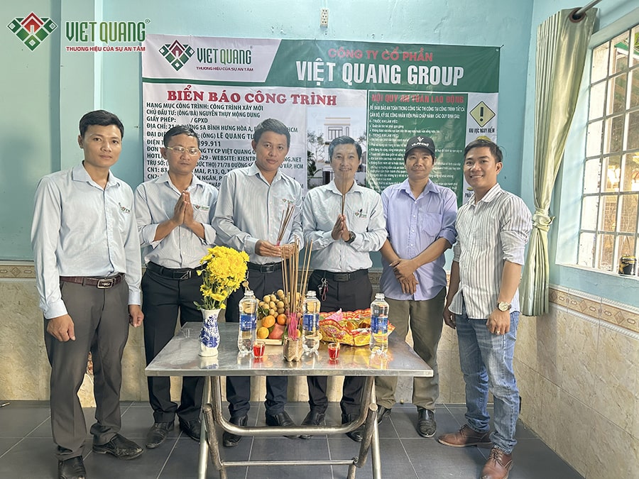 Việt Quang Group chính thức động thổ khởi công trình xây dựng nhà phố 1 trệt 2 lầu cùng gia đình Chị Dung quận Bình Tân