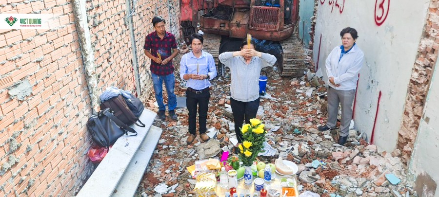 Cúng khởi công xây dựng 2 công trình nhà xây trọn gói tại TP. Hồ Chí Minh