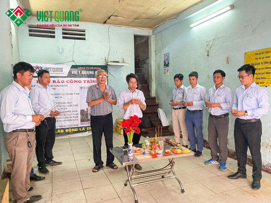 Việt Quang Group khởi công cúng động thổ xây dựng trọn gói nhà phố 4 tầng 4x10m nhà chú Thiệu ở Quận Tân Bình 