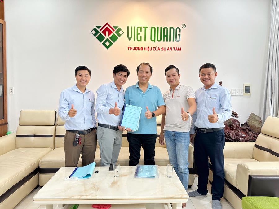 Việt Quang Group ký hợp đồng sửa chữa nhà cấp 4 thành nhà 2 tầng mái nhật nhà anh Thịnh ở TP. Thủ Đức