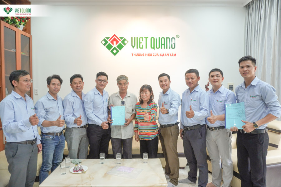 Ký hợp đồng xây nhà phố trọn gói 1 trệt 2 lầu mái bê tông Quận 10 