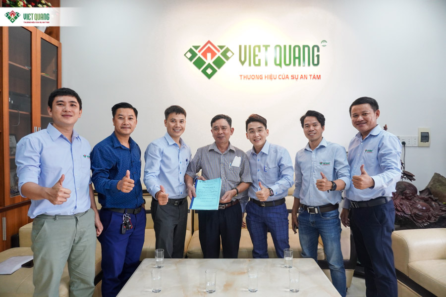 Việt Quang Group ký hợp đồng xây dựng trọn gói nhà 1 trệt 2 lầu tum sân thượng nhà Chú Diễn ở Quận 12 