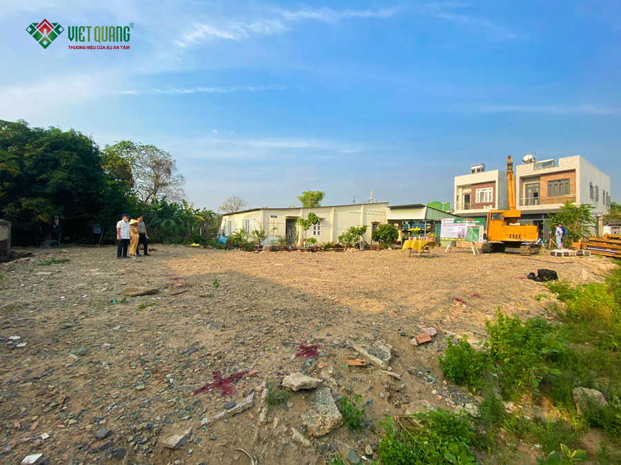 Khởi công xây dựng nhà phố 4 tầng sân thượng vừa ở vừa cho thuê phòng trọ diện tích 10x26m tại Hóc Môn