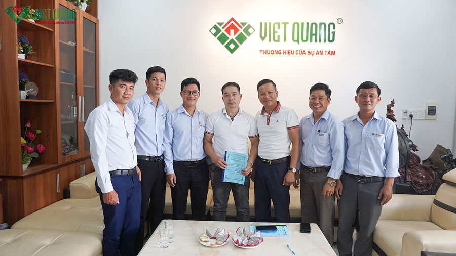 Việt Quang Group ký hợp đồng xây nhà trọn gói 1 trệt 1 lửng 4 lầu 5,5x8m nhà anh Tùng ở Quận 3 
