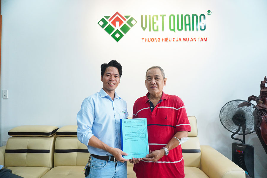 Việt Quang Group ký hợp đồng xây dựng trọn gói nhà 1 trệt 1 lửng 2 lầu sân thượng nhà Chú Dũng ở Quận Phú Nhuận