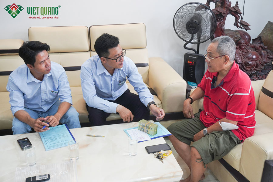 Việt Quang Group ký hợp đồng xây dựng trọn gói nhà 1 trệt 1 lửng 2 lầu sân thượng nhà Chú Dũng ở Quận Phú Nhuận