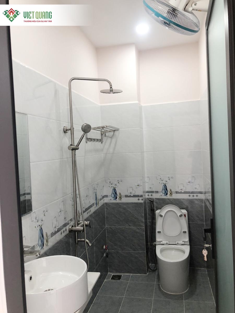 Bàn giao nhà 1 Trệt 2 Lầu Sân Thượng và Tum Thang Diện tích 5x14m Chị Lý Quận 12