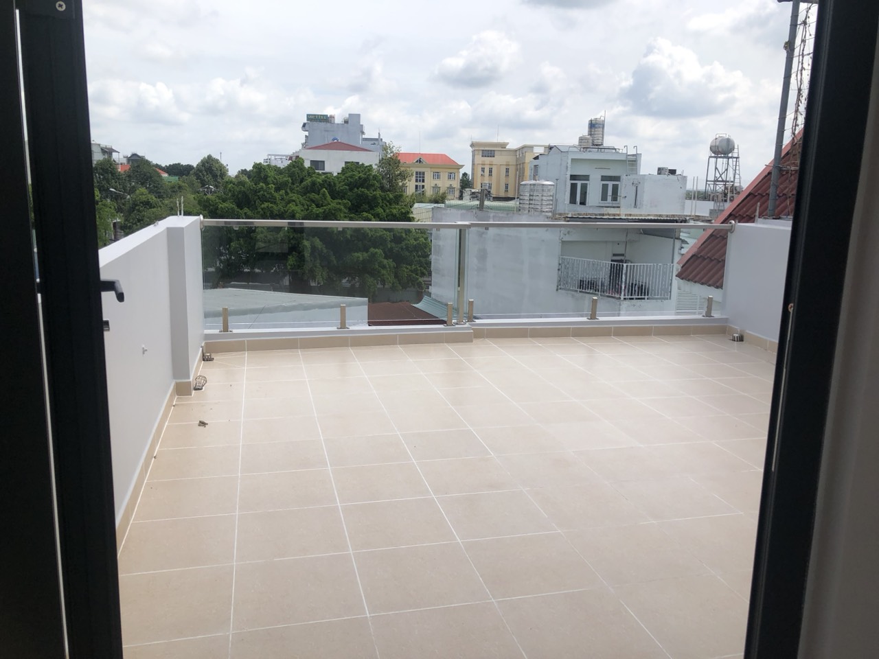 Bàn giao nhà 1 Trệt 2 Lầu Sân Thượng và Tum Thang Diện tích 5x14m Chị Lý Quận 12
