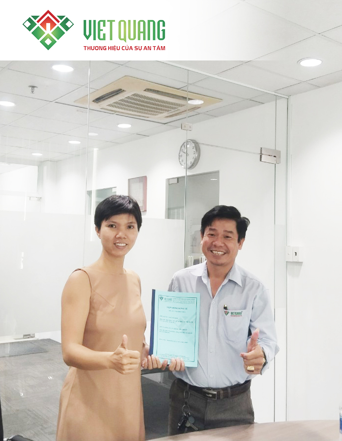 Ký hợp đồng sửa chữa nhà phố 4 tầng nhà Chị Hảo ở Quận 11 
