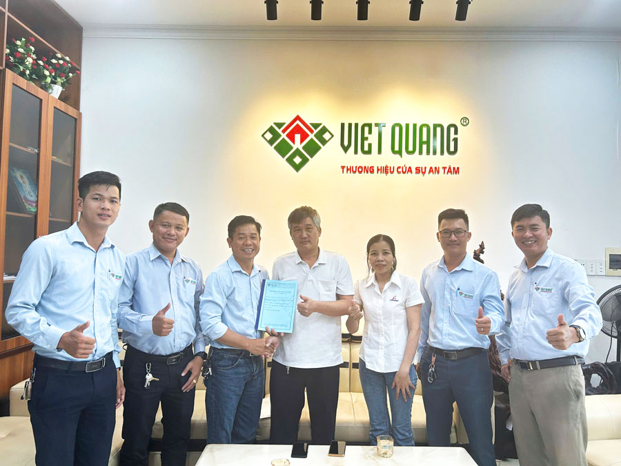 Ký hợp đồng xây nhà 3 tầng trọn gói Anh Lập ở Quận 12 
