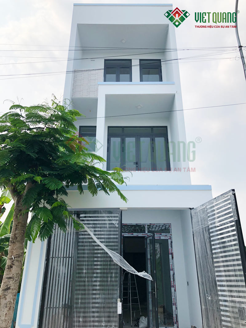 Thi công xây dựng nhà phố 3 tầng thiết kế lệch tầng 4x13m của anh Phong tại Thủ Đức