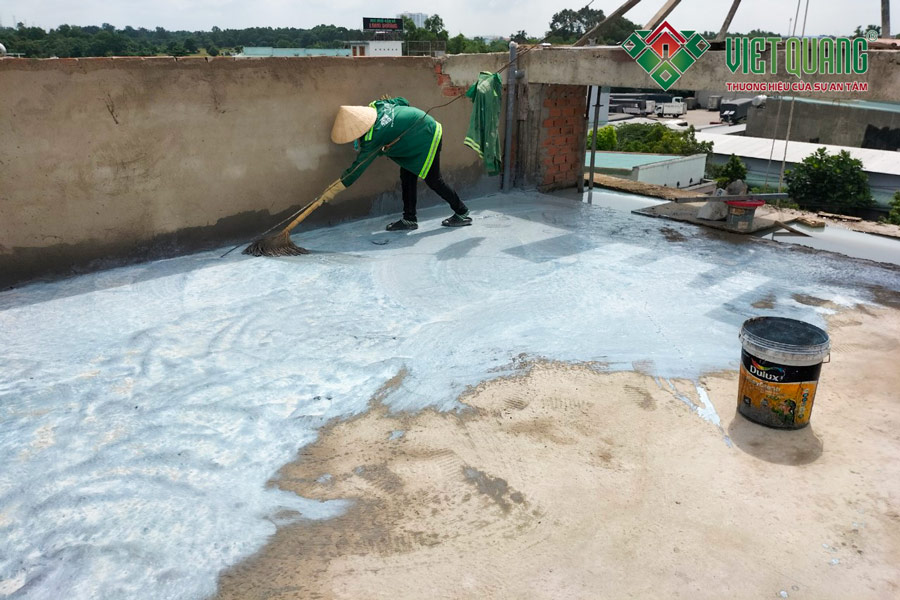 Thi công hạng mục phần mái nhà làm bằng bê tông cốt thép