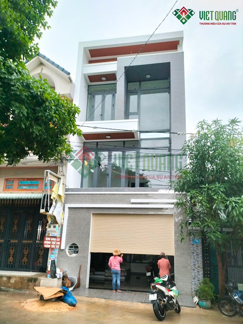 Mặt tiền ngôi nhà phố 3 tầng 5.5x17m tại Bình Hòa, Bình Dương sau khi hoàn thiện