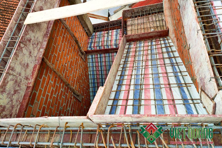 Thi công phần thô các lầu 1 – 2 – 3 & sân thượng