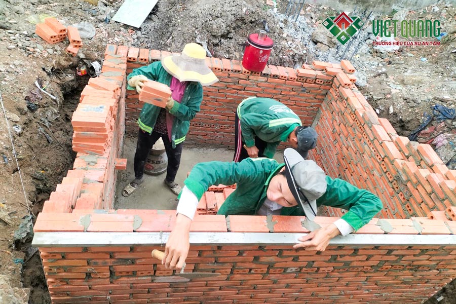 Thi công phần móng cọc nhà phố 3 tầng của chị Ngọc