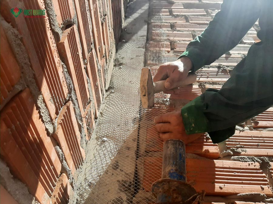 Thi công chống thấm – chống nứt