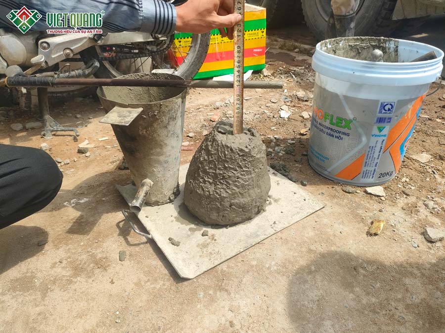 Thi công tầng trệt