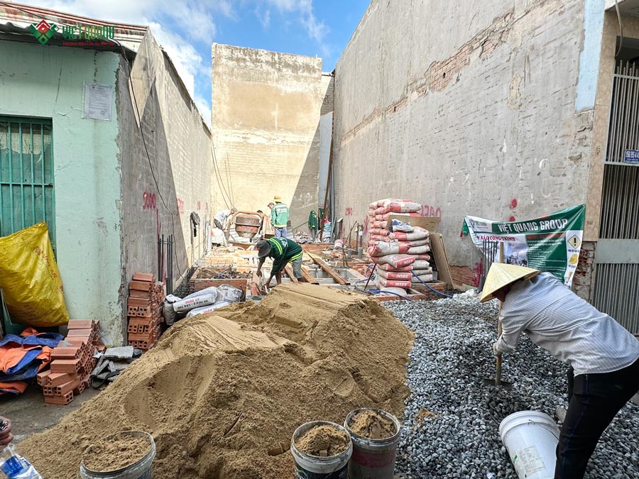 Thi công móng nhà