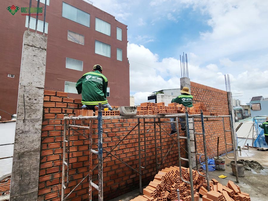 Thi công nhà 1 trệt lửng 3 lầu sân thượng diện tích 4x25m tại Quận 3 – anh Minh