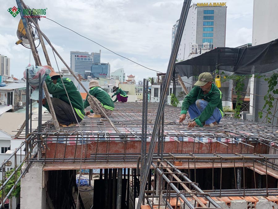 Thi công nhà 1 trệt lửng 3 lầu sân thượng diện tích 4x25m tại Quận 3 – anh Minh