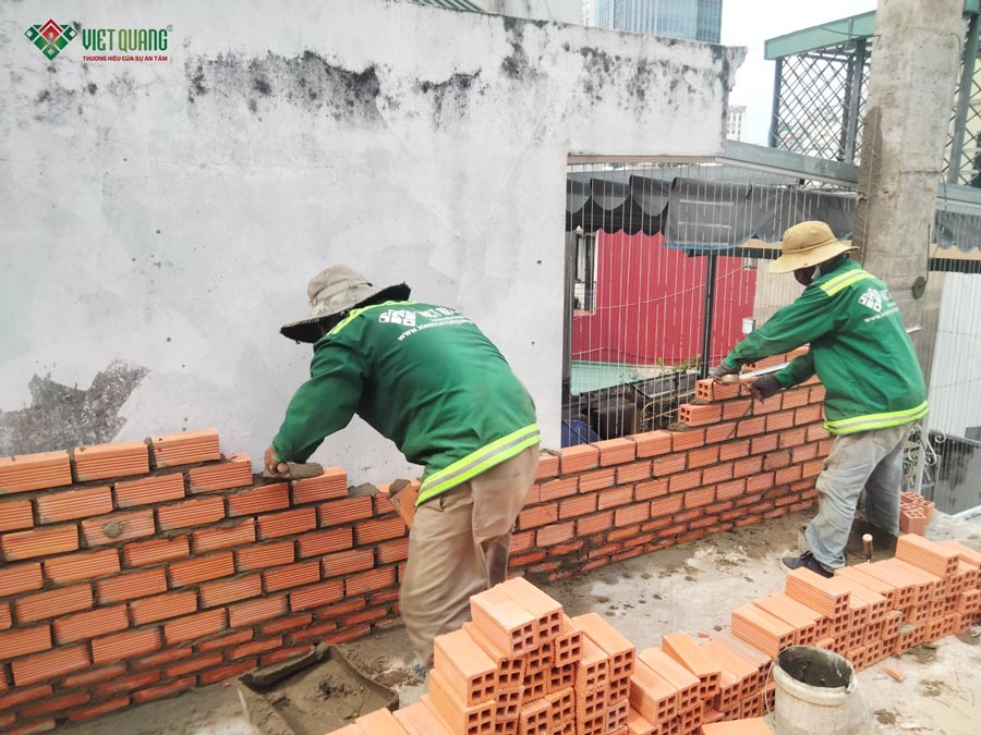 Thi công dựng khung nhà 1 trệt lửng 3 lầu