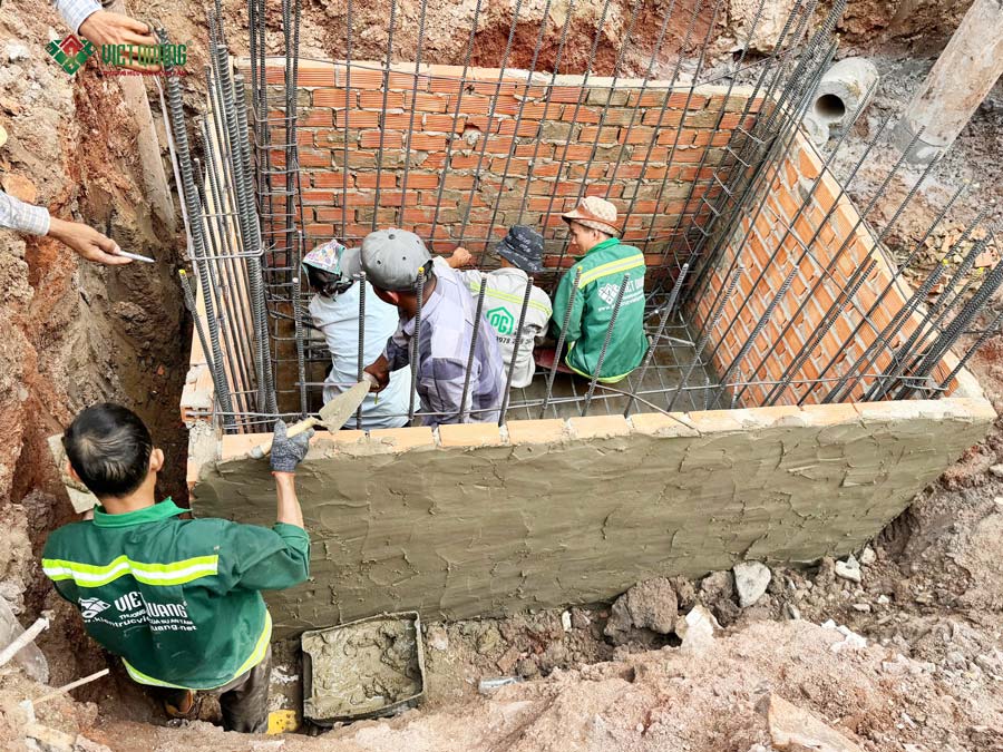 Xây dựng nhà phố 1 trệt lửng 3 lầu sân thượng diện tích 4x25m tại Quận 3 – anh Minh