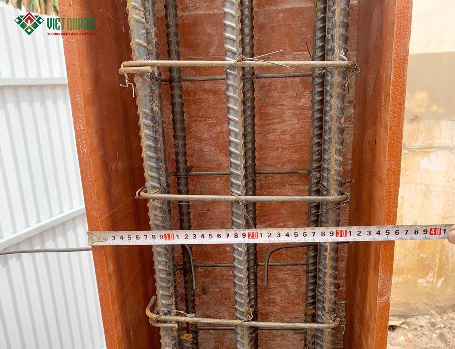 Thi công dựng khung nhà 1 trệt lửng 3 lầu