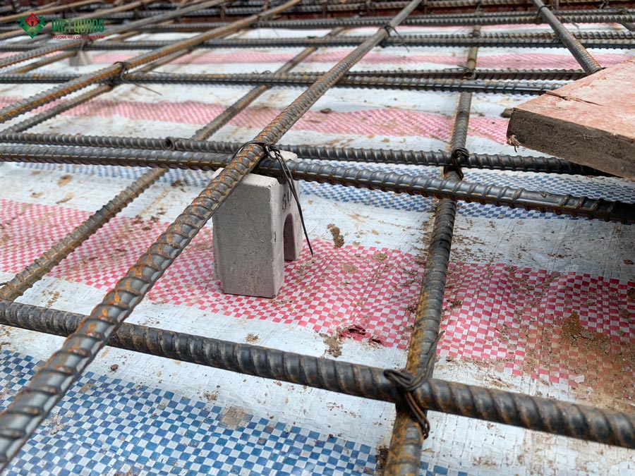 Xây dựng nhà phố 1 trệt lửng 3 lầu sân thượng diện tích 4x25m tại Quận 3 – anh Minh