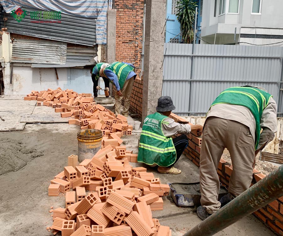 Xây dựng nhà phố 1 trệt lửng 3 lầu sân thượng diện tích 4x25m tại Quận 3 – anh Minh