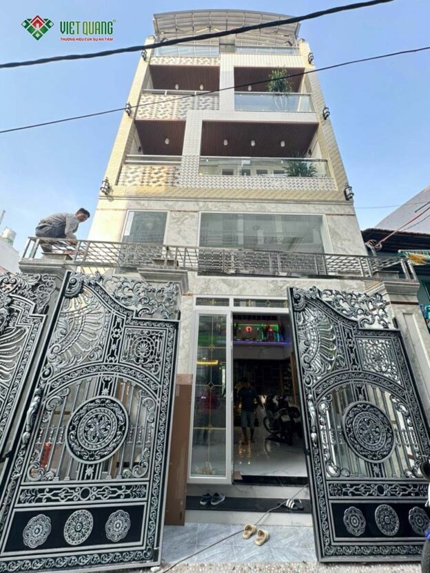 Thi công xây dựng nhà phố 1 trệt 1 lửng 2 lầu tum sân thượng nhà chị Hiền Quận 6 