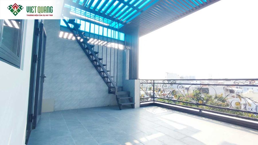 Bàn giao nhà cho gia đình chị Thuỷ