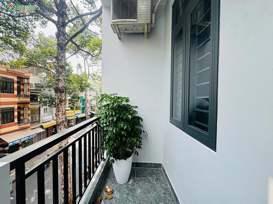 Bàn giao công trình nhà phố 1 trệt 2 lầu tum sân thượng tại quận 11