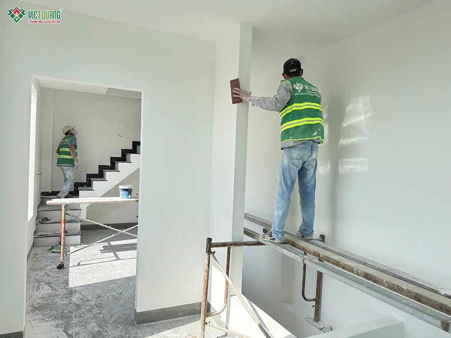 Thi công hoàn thiện nhà 1 trệt 2 lầu tum sân thượng